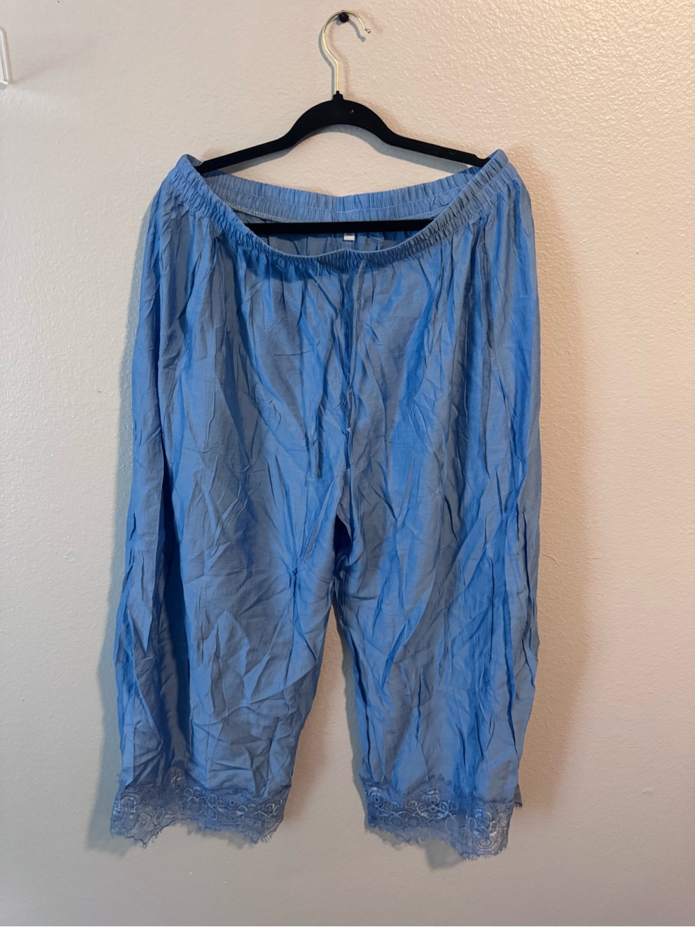 Light Blue Cropped Lounge Pants with Lace Trim